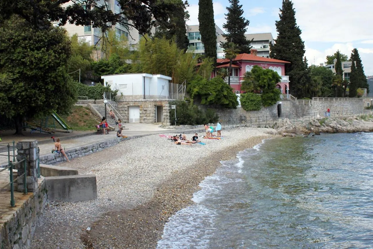 Apartments With A Parking Space Opatija - Pobri, Opatija - 7813 Matulji